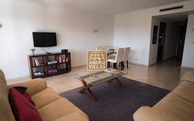 Amplio y luminoso apartamento con garaje cerrado a la venta en la Sierra de Altea.